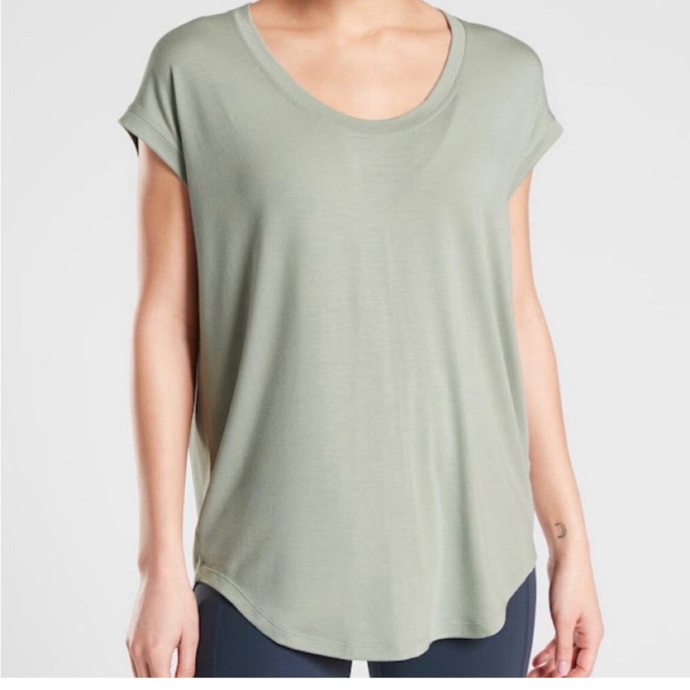 Athleta Cloudlight Stratus Tee